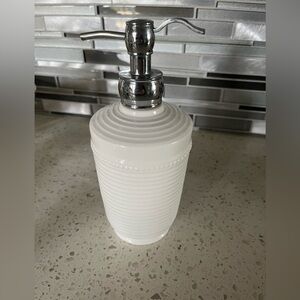 White Ceramic Soap Dispenser - Elegant Ribbed Design